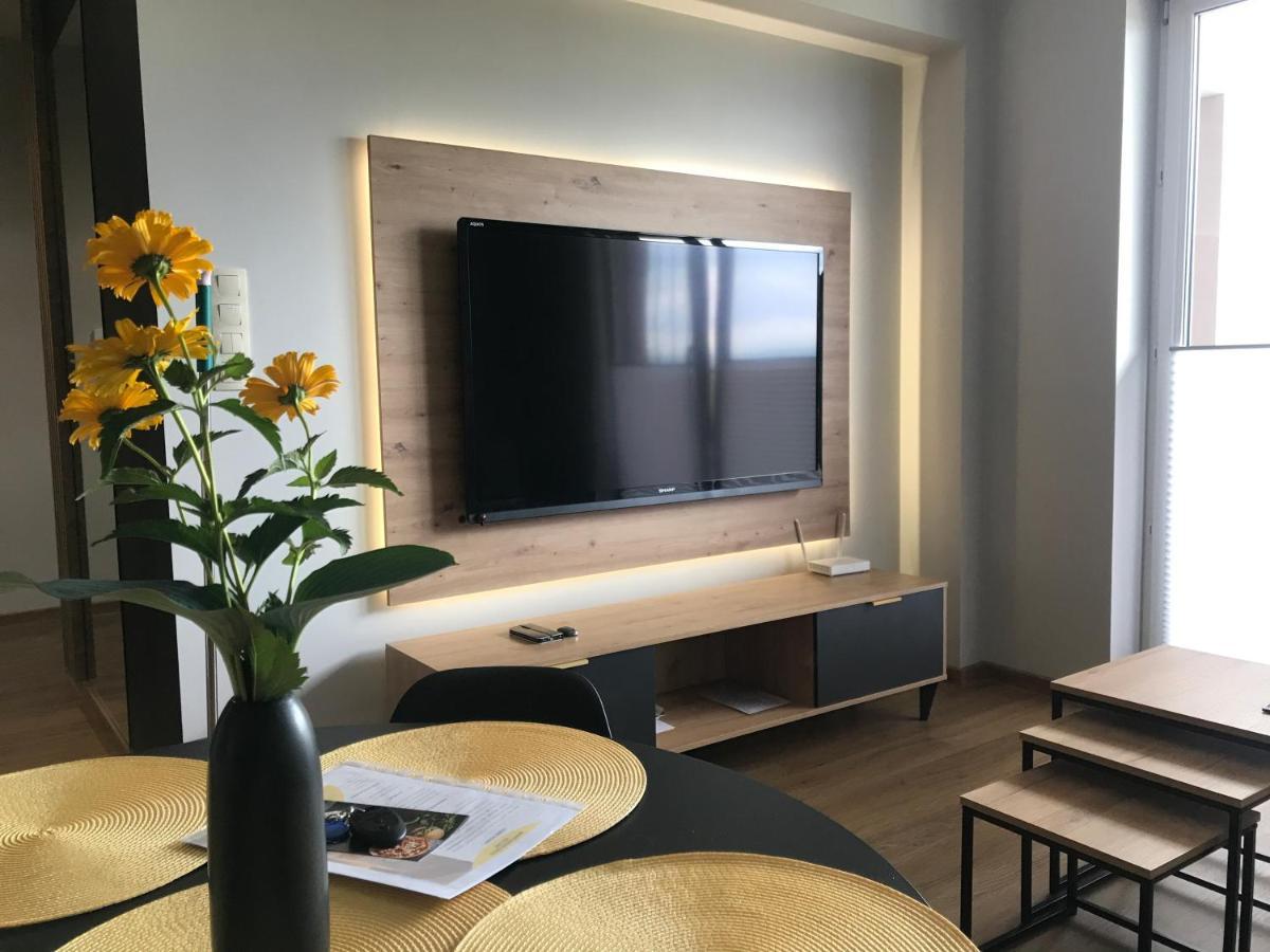 Apartament No82 Yellow Holiday Home ザトル エクステリア 写真