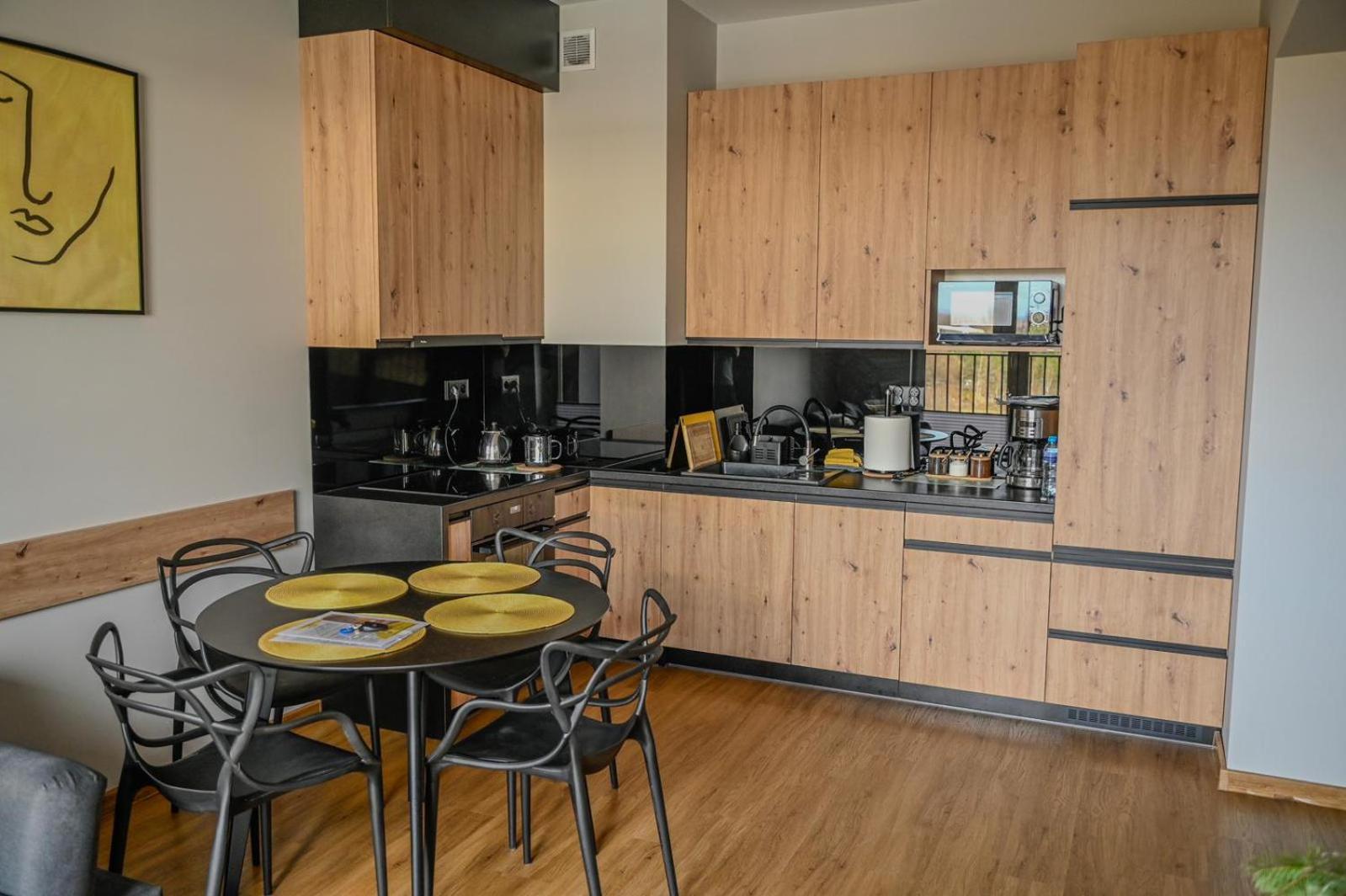 Apartament No82 Yellow Holiday Home ザトル エクステリア 写真
