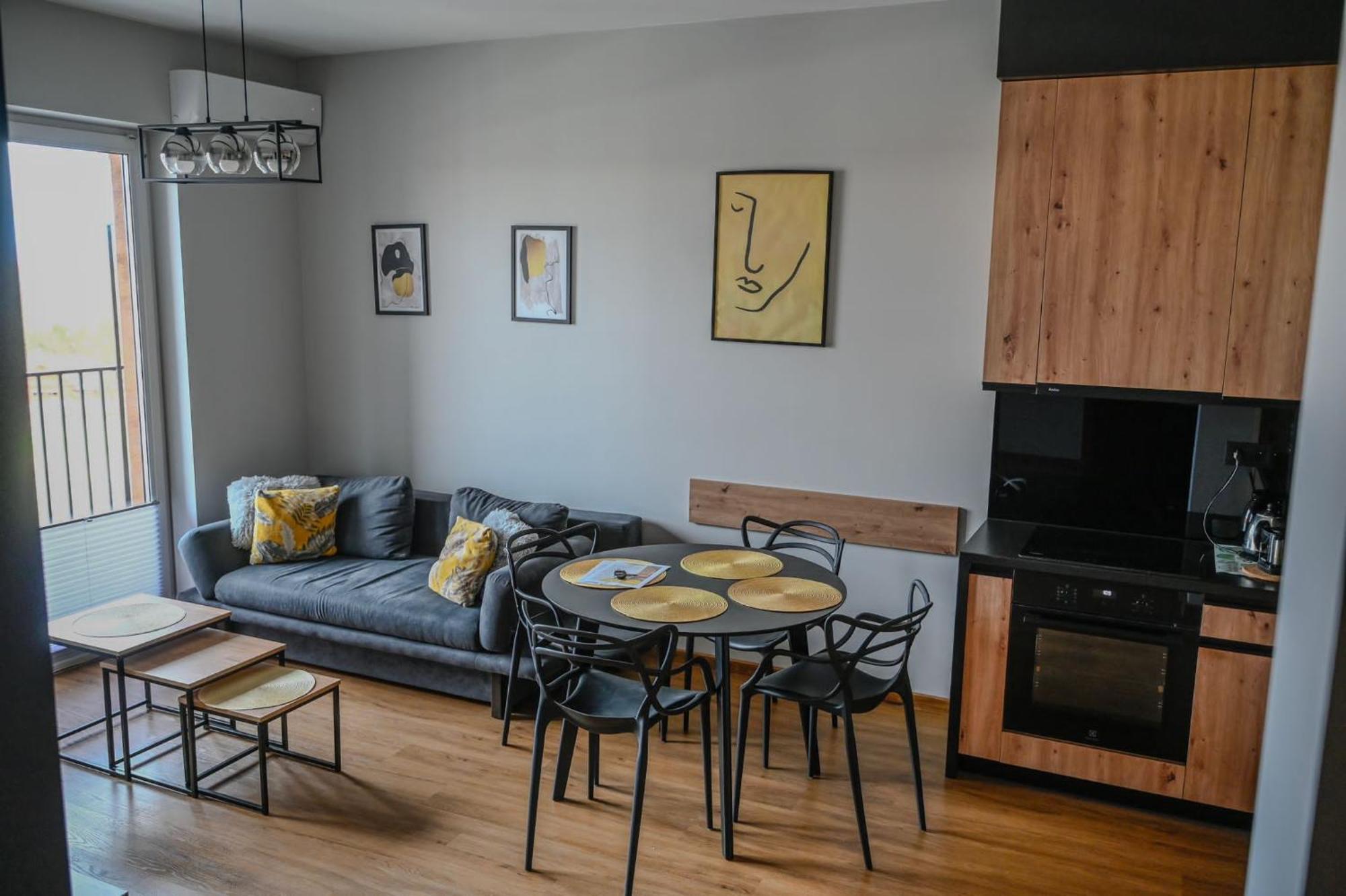 Apartament No82 Yellow Holiday Home ザトル エクステリア 写真