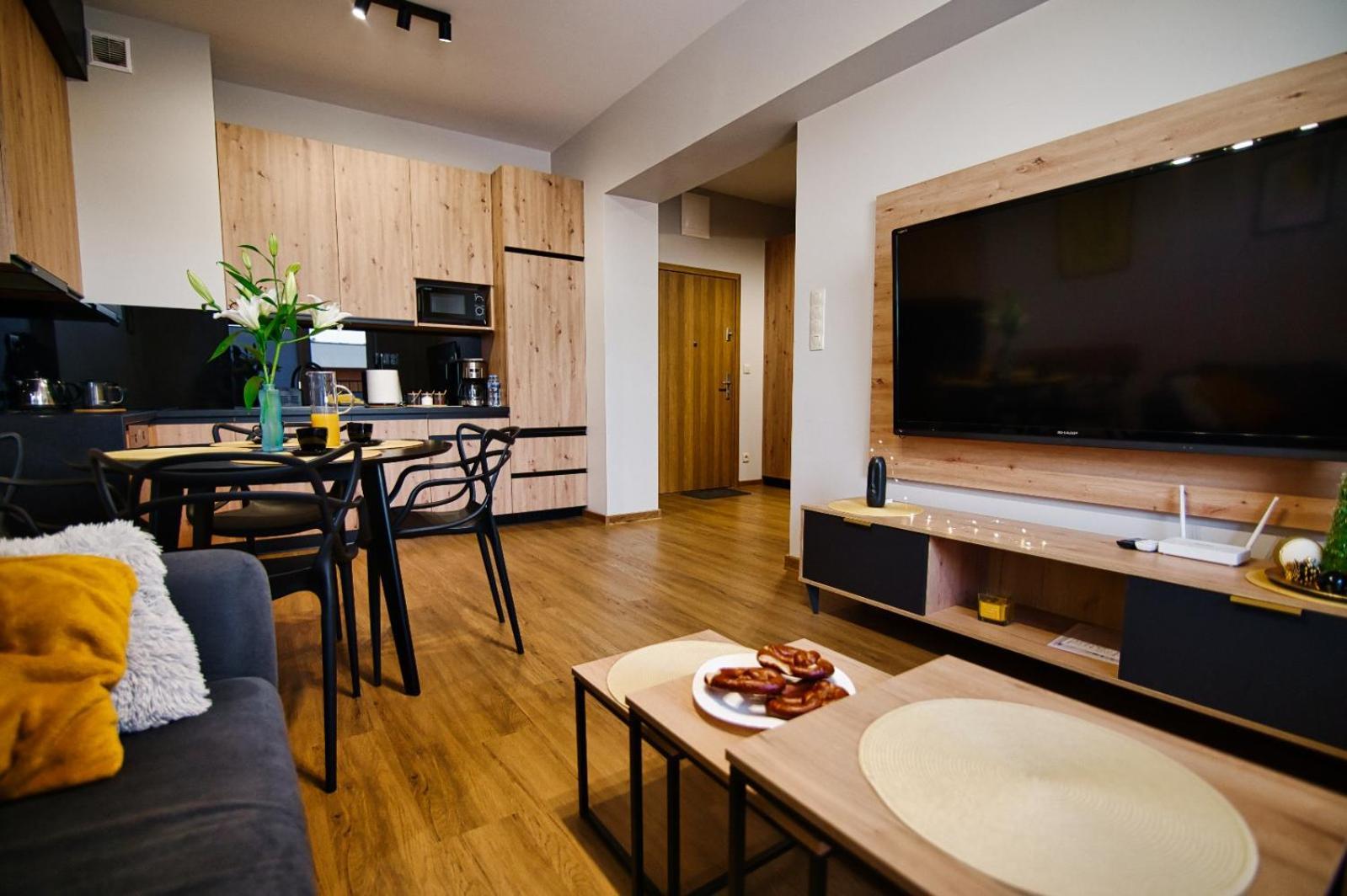Apartament No82 Yellow Holiday Home ザトル エクステリア 写真