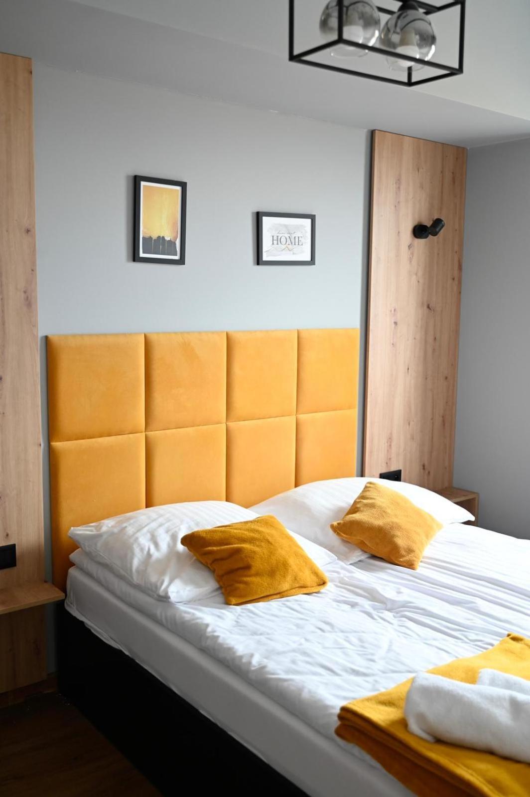 Apartament No82 Yellow Holiday Home ザトル エクステリア 写真